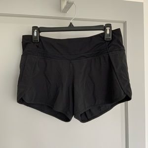 Lululemon Speed up shorts, size 6